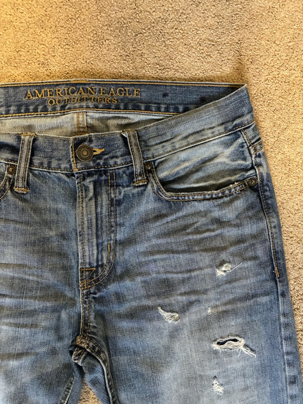 American Eagle Outfitters Men's Distressed Light Blue Straight Jeans - Picture 2 of 10